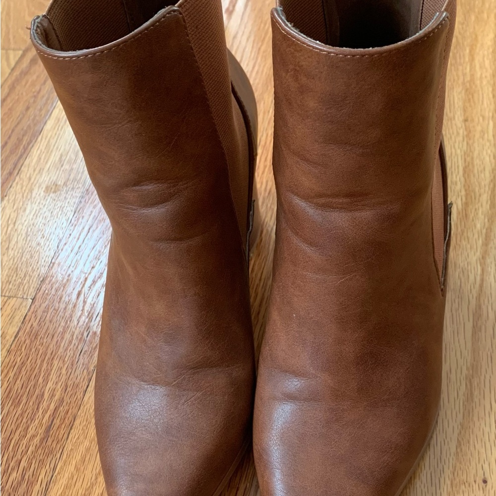 Brown Pointed Toe Ankle Boots. Wide Calf friendly. Size 8.5 - Picture 2 of 11